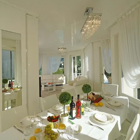 Villa Sabine: New Modern With Private Pool