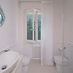 Sabine: New Modern With Private Pool Vila