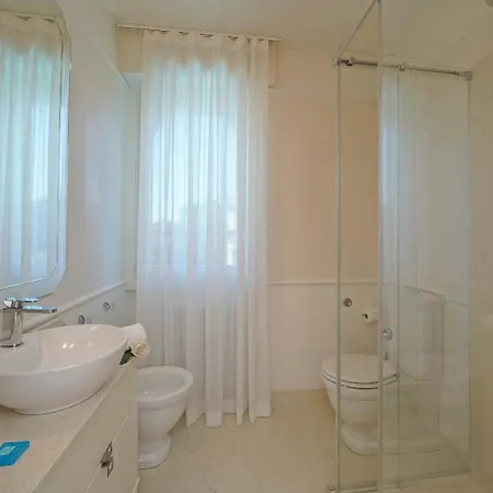 Sabine: New Modern With Private Pool Villa